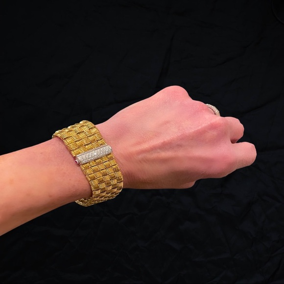 Authentic Roberto Coin 18k Gold & Diamond Pave Appassionata 5-Row Woven Bracelet - Picture 4 of 8